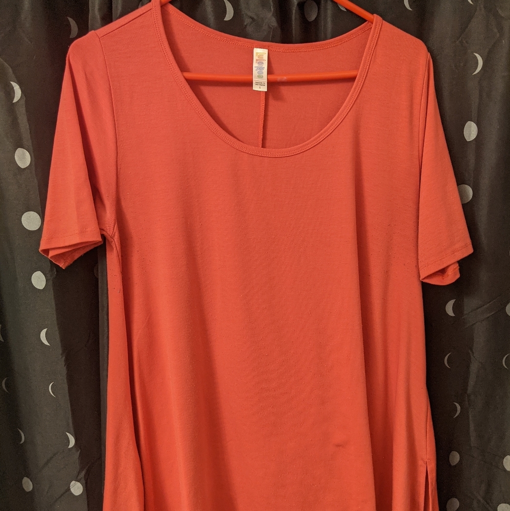 Lularoe Pink perfect tee